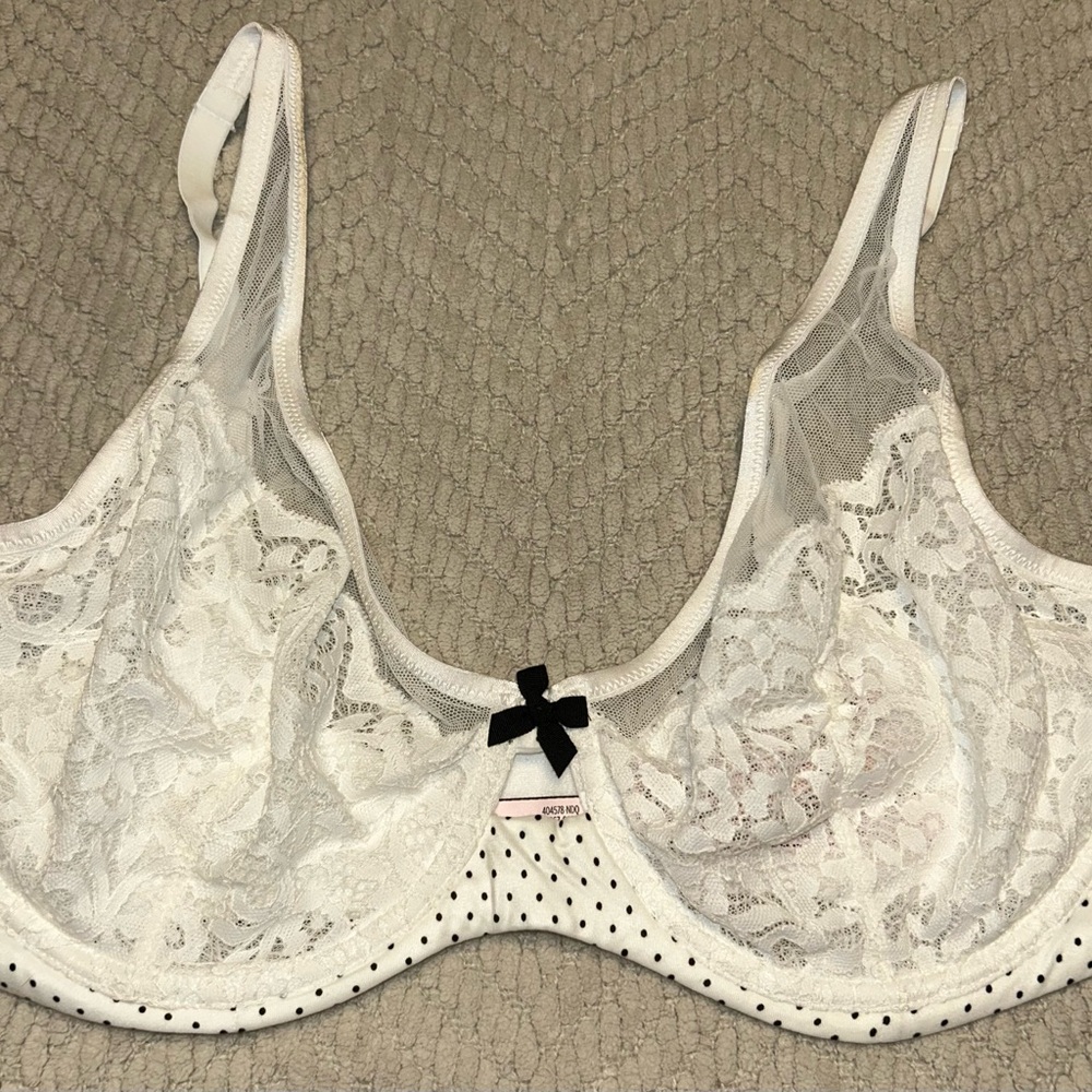 Victoria Secret - Body by Victoria - 38DD Lace & Mesh Bra - White Polka Dot